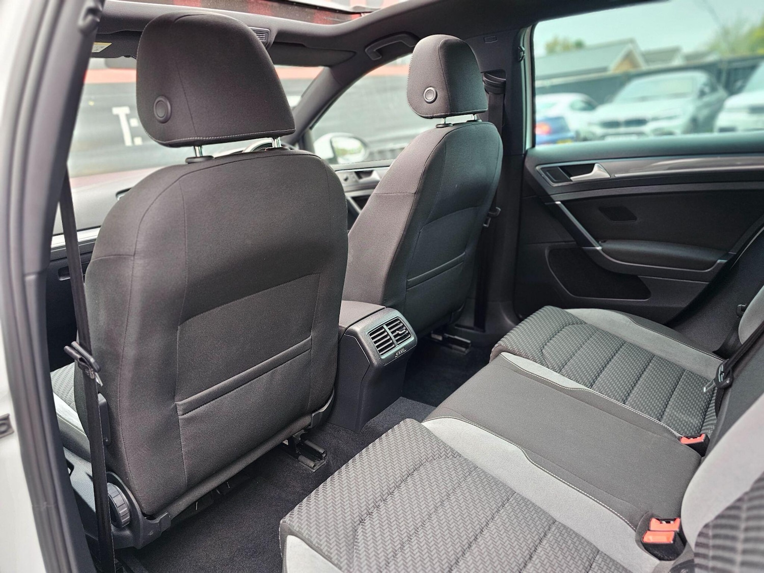 Used Volkswagen Golf 2018 for sale - 76592731: Photo 31