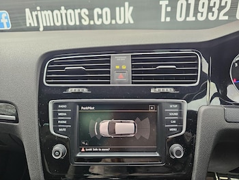 Used Volkswagen Golf 2016 for sale - 76550475: Photo