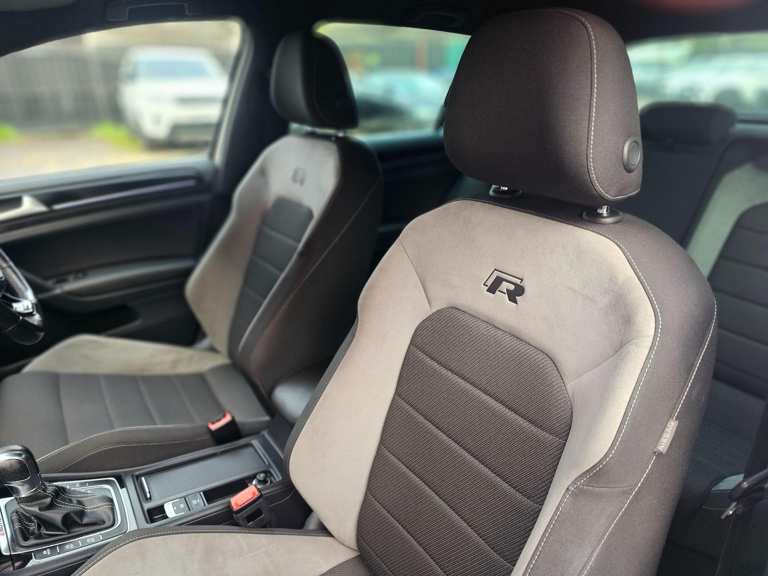 Used Volkswagen Golf 2016 for sale - 76550475: Photo 8