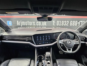 Used Volkswagen Touareg 2019 for sale - 76174986: Photo