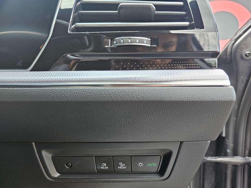 Used Volkswagen Touareg 2019 for sale - 76174986: Photo 48