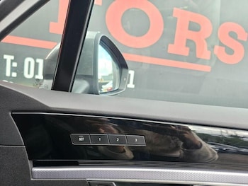 Used Volkswagen Touareg 2019 for sale - 76174986: Photo