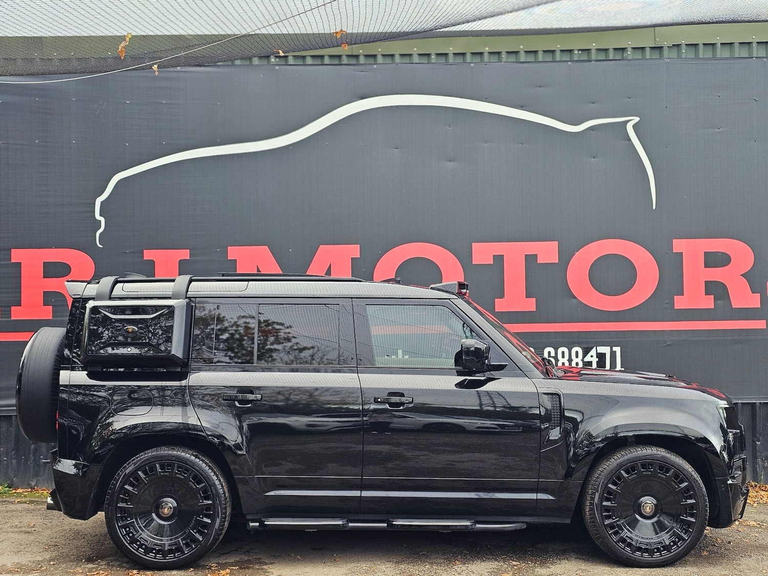 Used Land Rover Defender 2022 for sale - 76440731: Photo 11