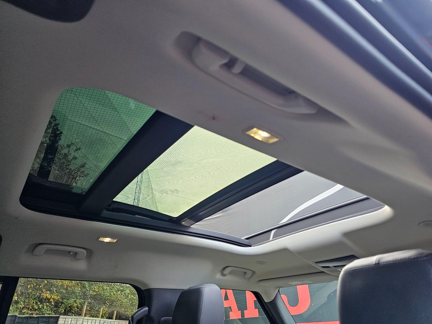 Used Land Rover Defender 2022 for sale - 76440731: Photo 24