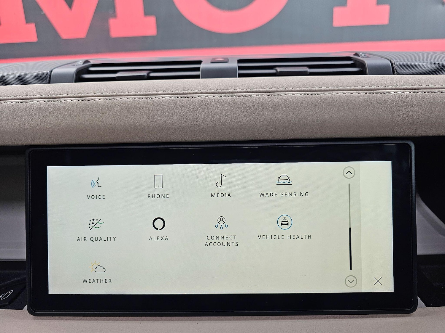 Used Land Rover Defender 2022 for sale - 76440731: Photo 34