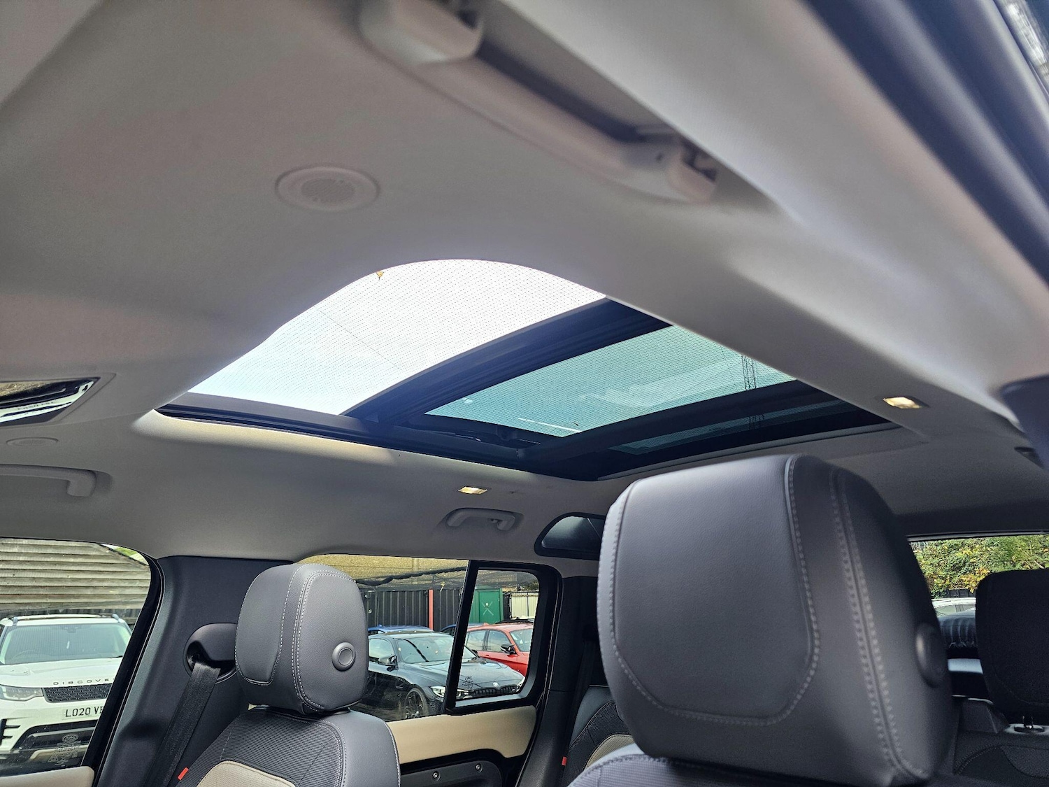 Used Land Rover Defender 2022 for sale - 76440731: Photo 37