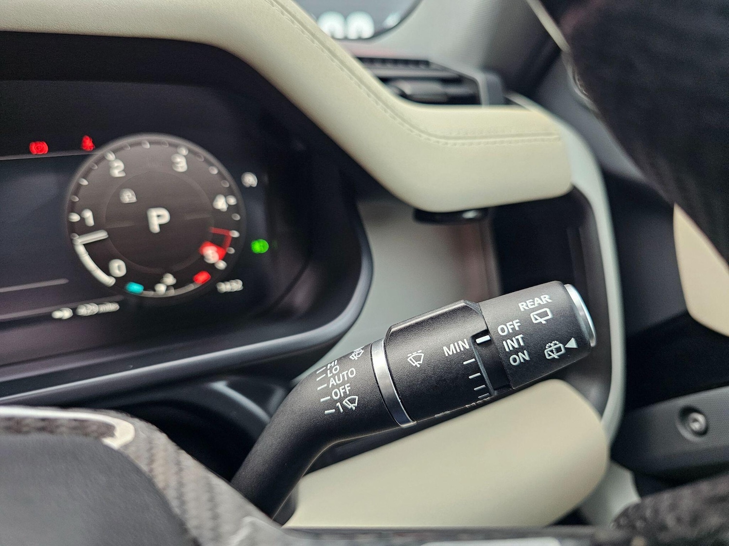 Used Land Rover Defender 2022 for sale - 76440731: Photo 42