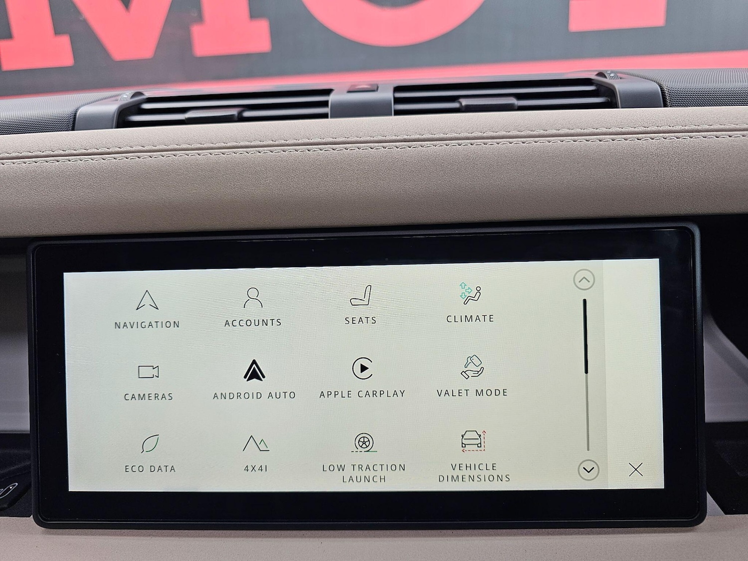 Used Land Rover Defender 2022 for sale - 76440731: Photo 49