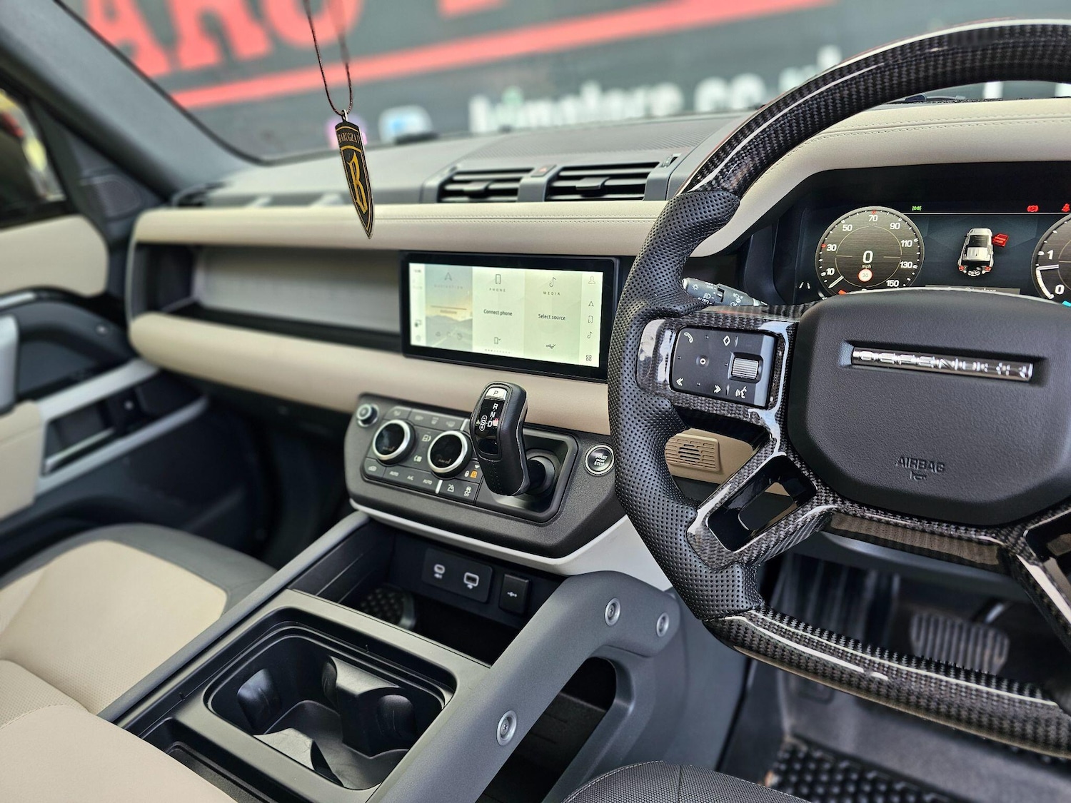 Used Land Rover Defender 2022 for sale - 76440731: Photo 58