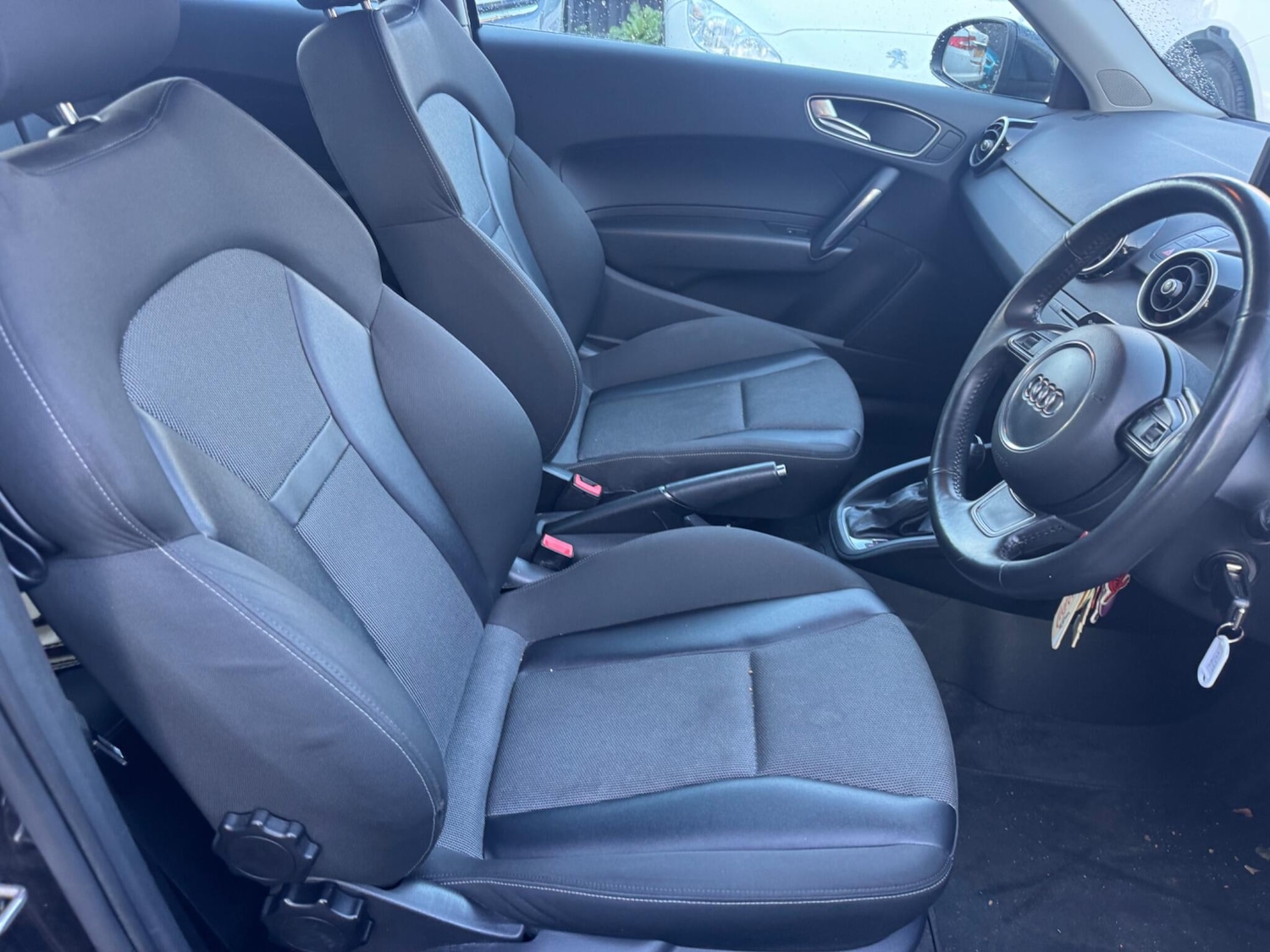 Used Audi A1 2011 for sale - 76377528: Photo 9