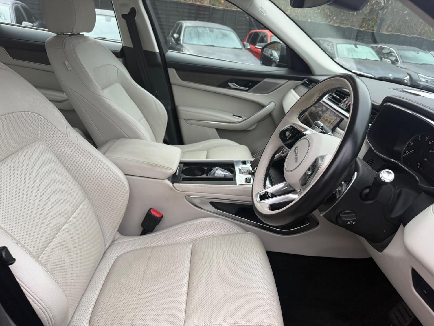 Used Jaguar F-Pace 2021 for sale - 76965216: Photo 12