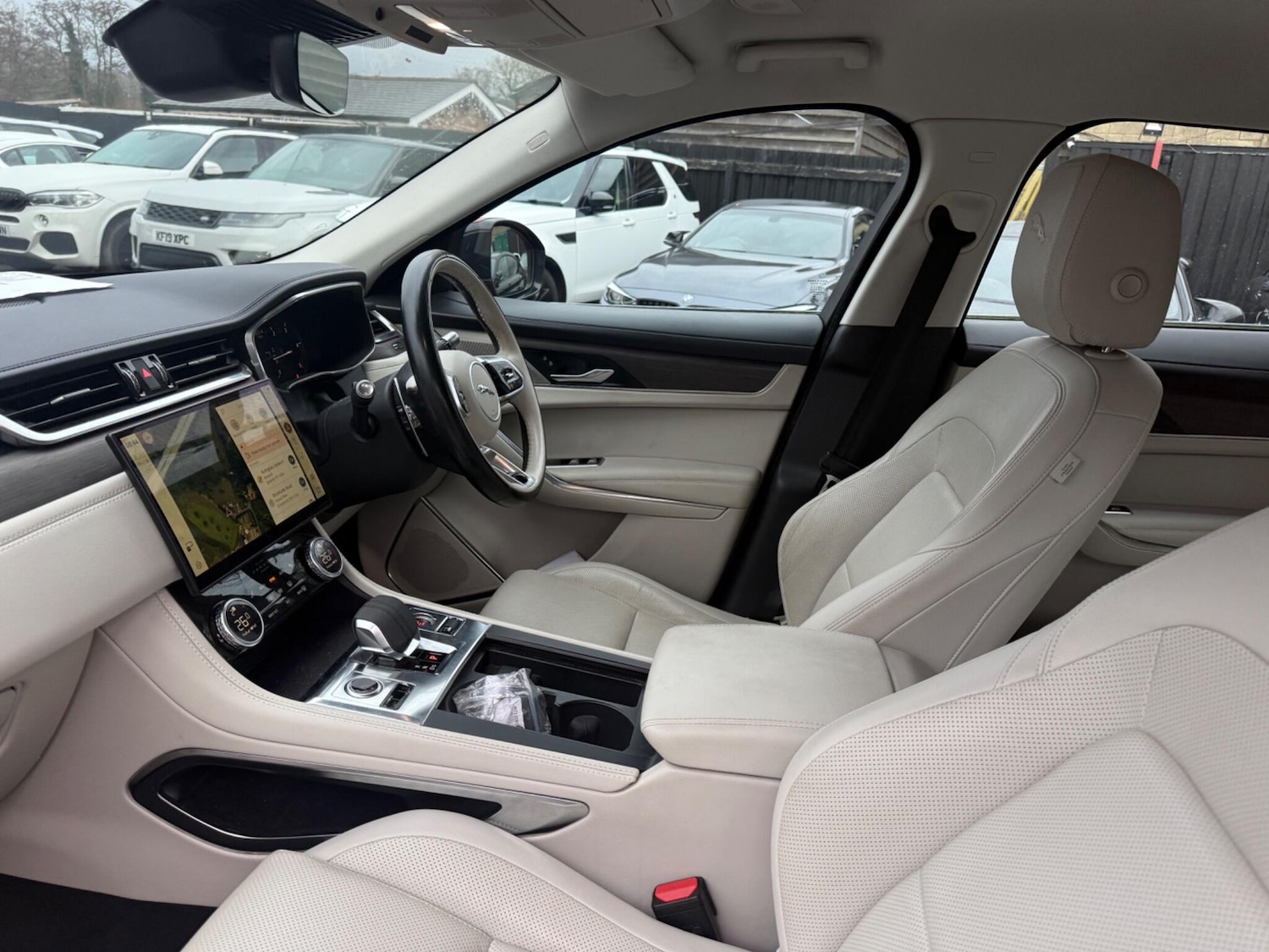 Used Jaguar F-Pace 2021 for sale - 76965216: Photo 13