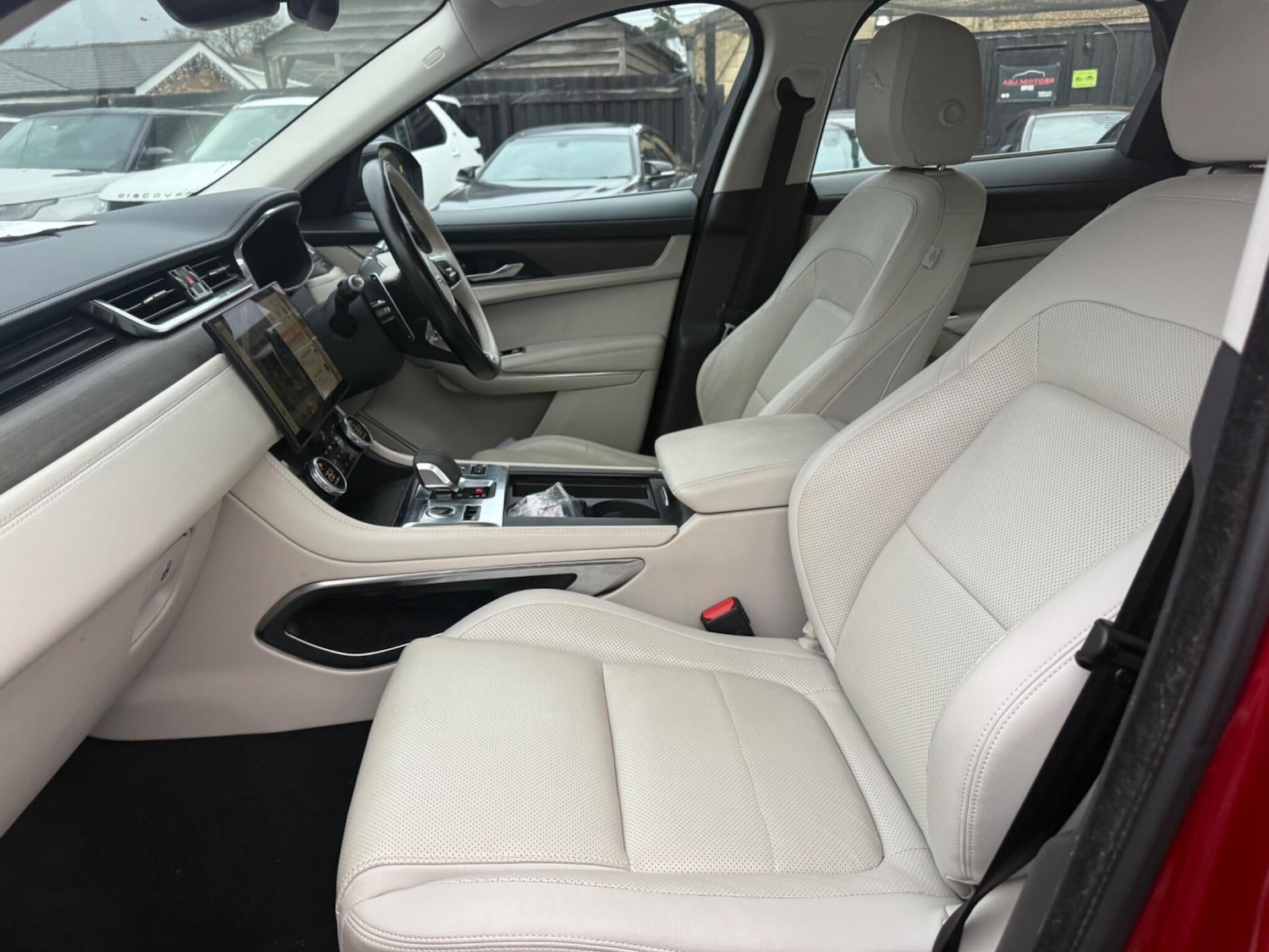 Used Jaguar F-Pace 2021 for sale - 76965216: Photo 8