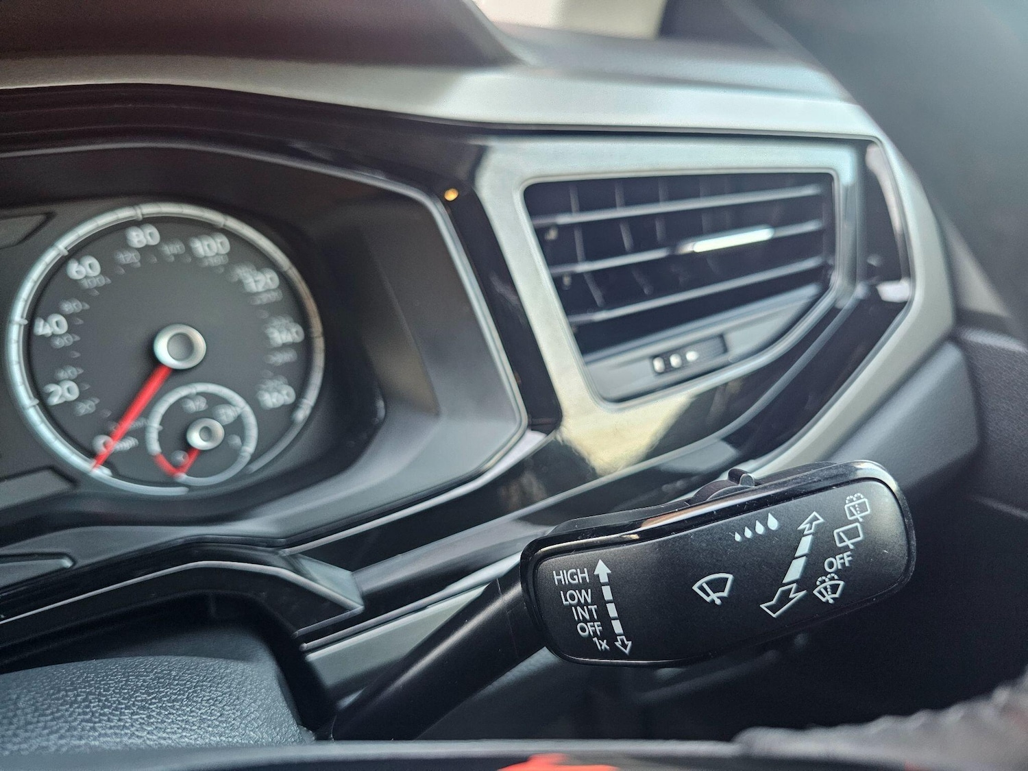 Used Volkswagen Polo 2019 for sale - 77015388: Photo 50