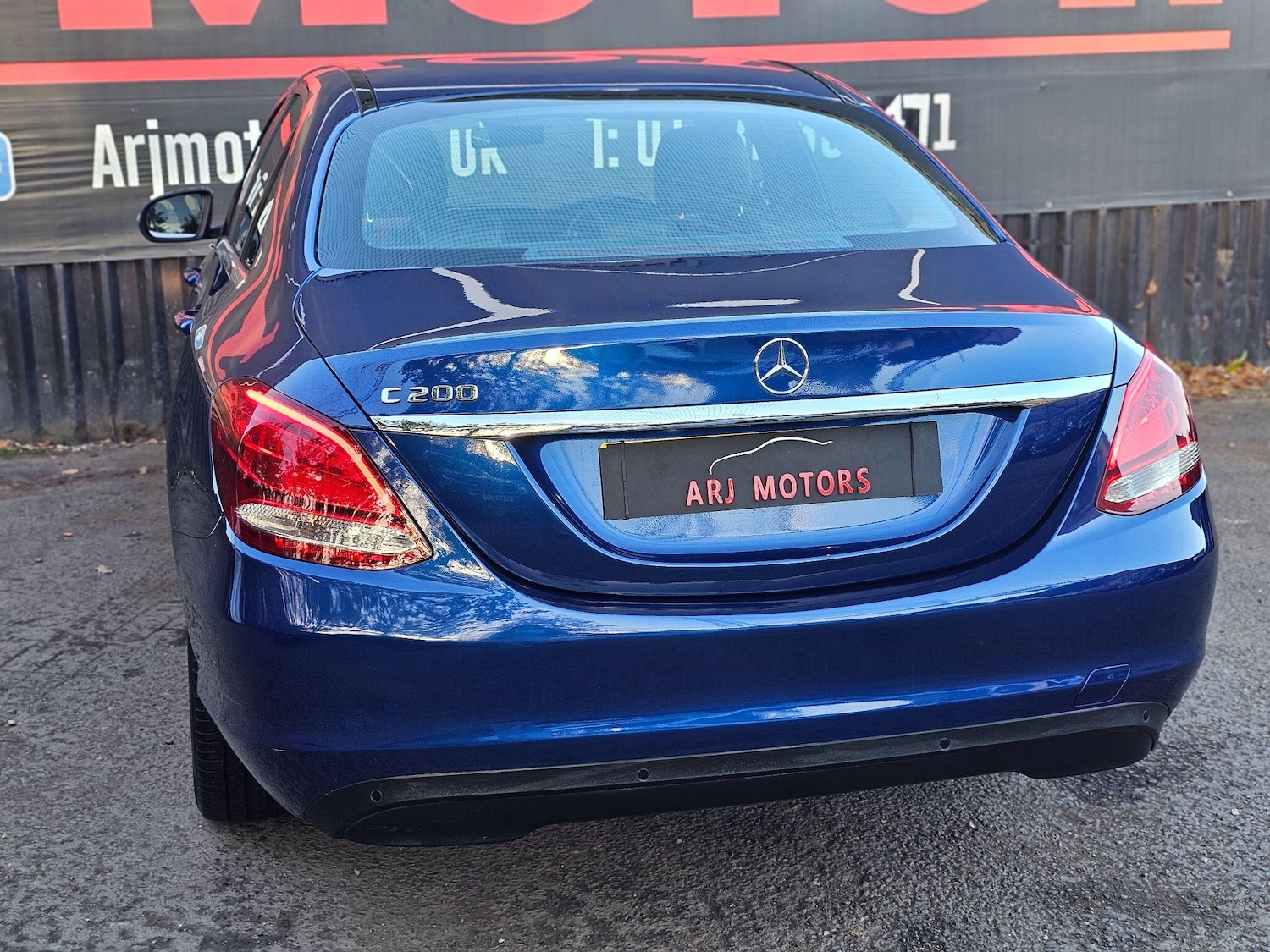 Used Mercedes-Benz C Class 2019 for sale - 76398873: Photo 11