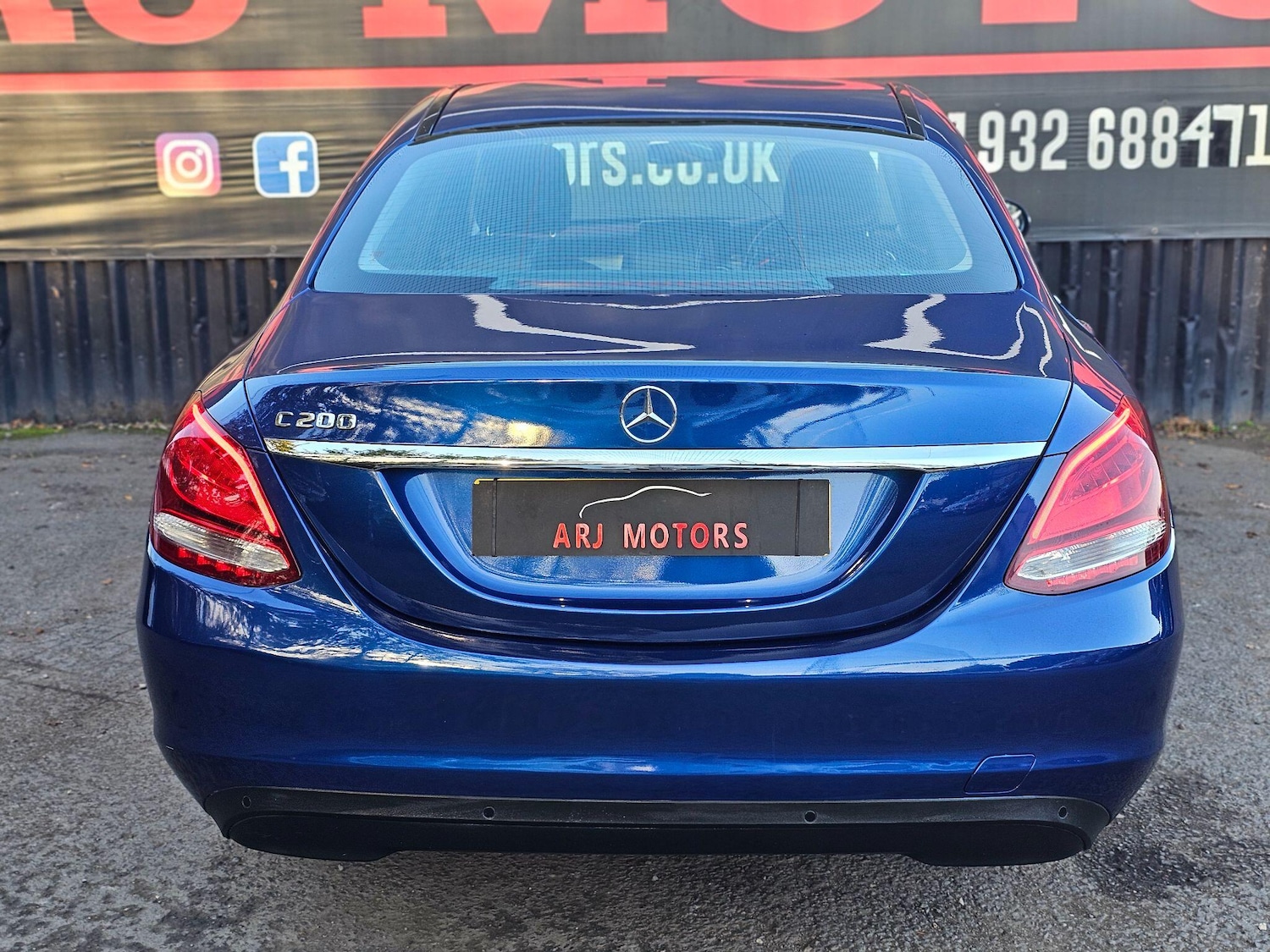 Used Mercedes-Benz C Class 2019 for sale - 76398873: Photo 14