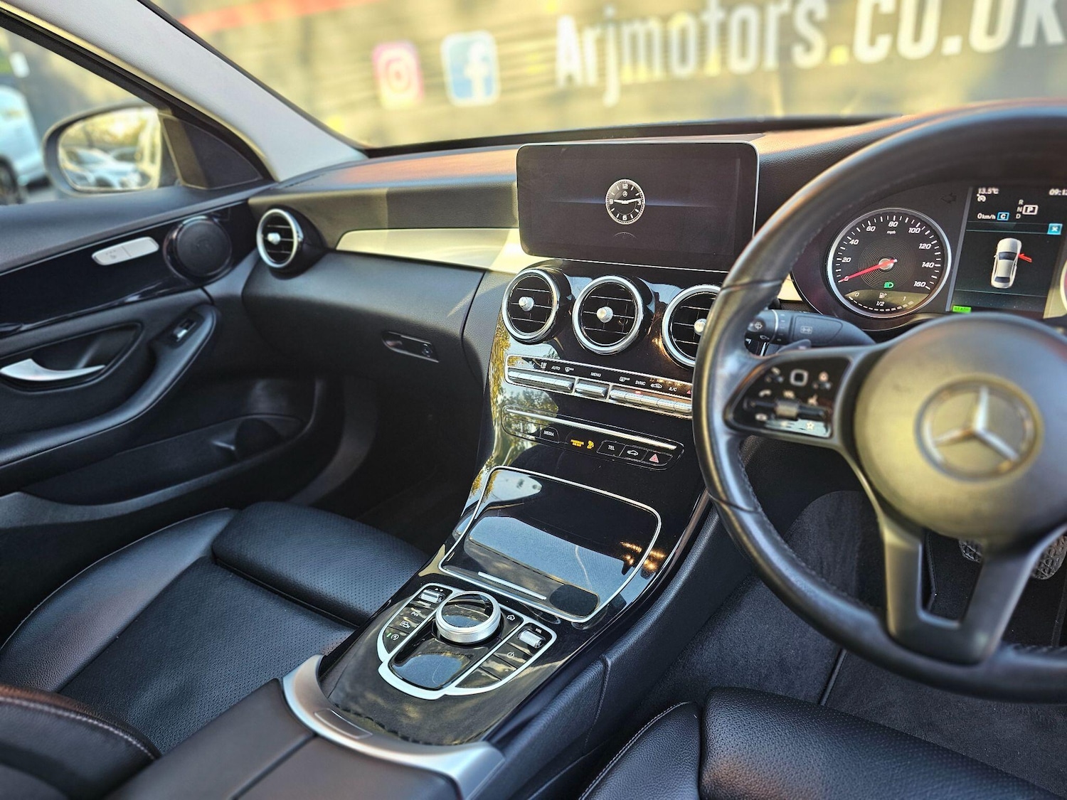 Used Mercedes-Benz C Class 2019 for sale - 76398873: Photo 16