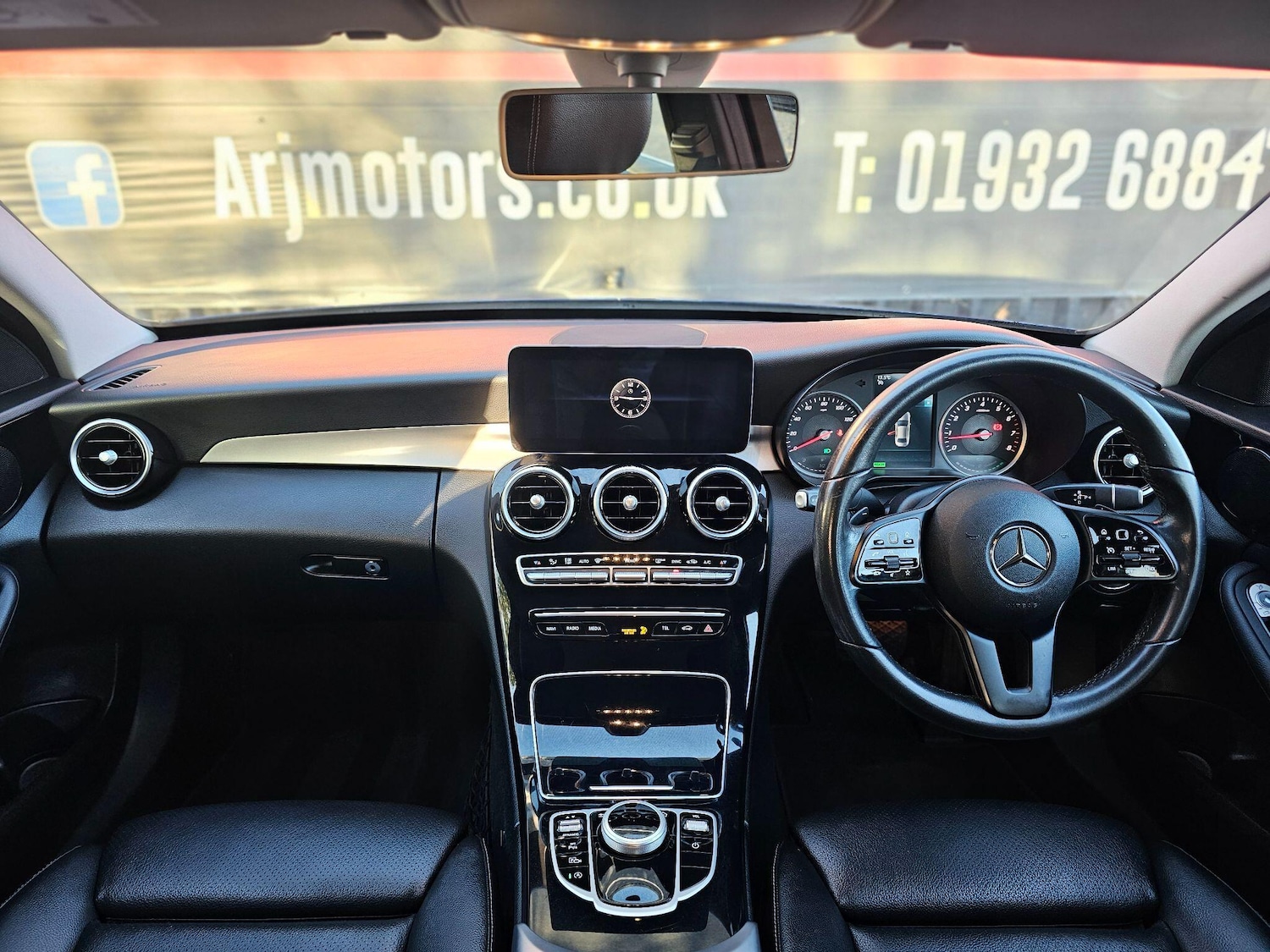 Used Mercedes-Benz C Class 2019 for sale - 76398873: Photo 2