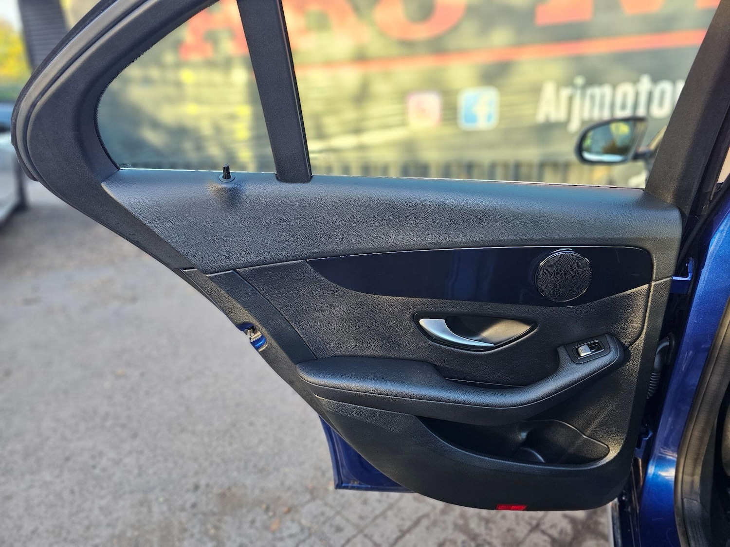 Used Mercedes-Benz C Class 2019 for sale - 76398873: Photo 44