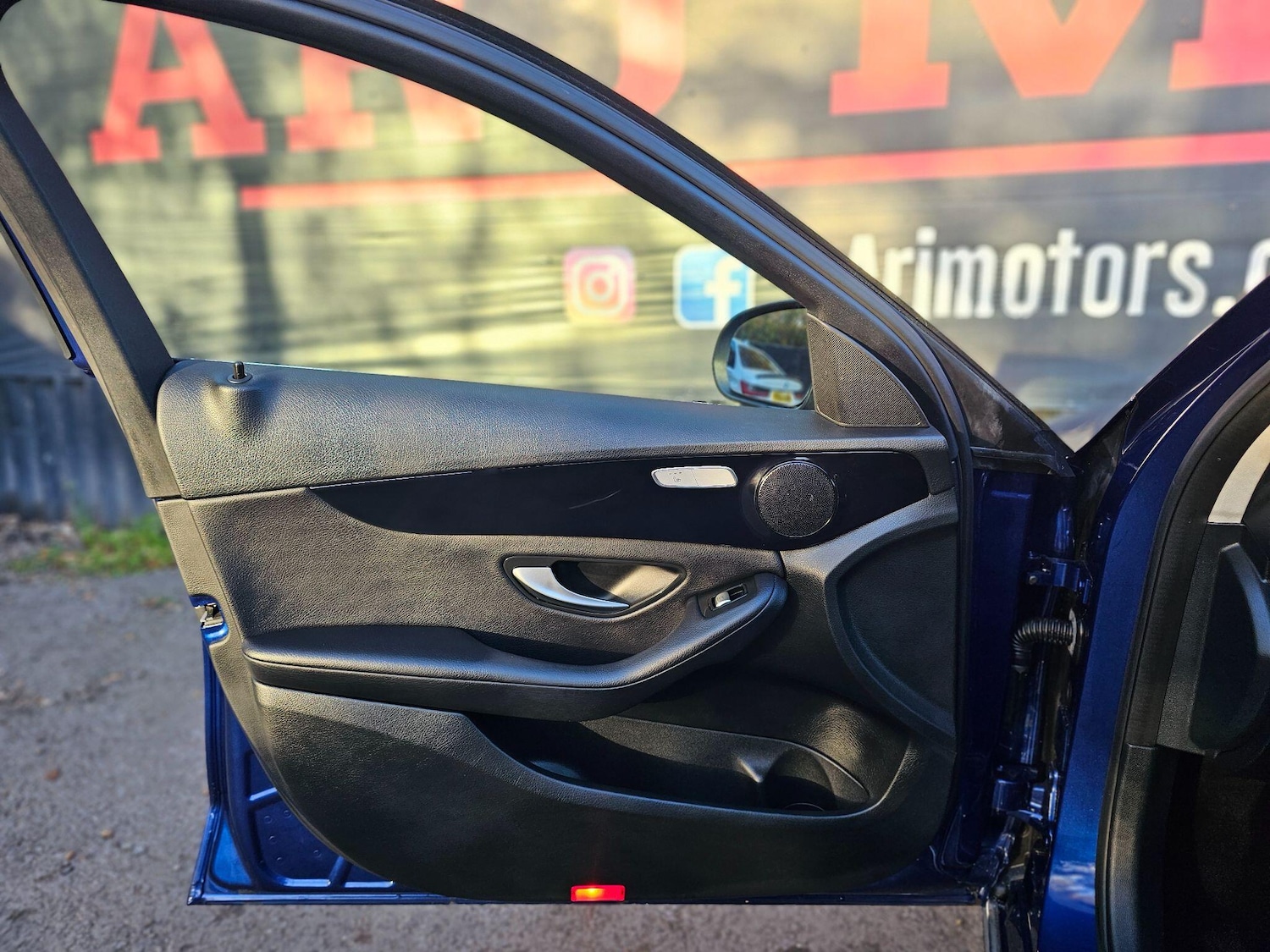 Used Mercedes-Benz C Class 2019 for sale - 76398873: Photo 47