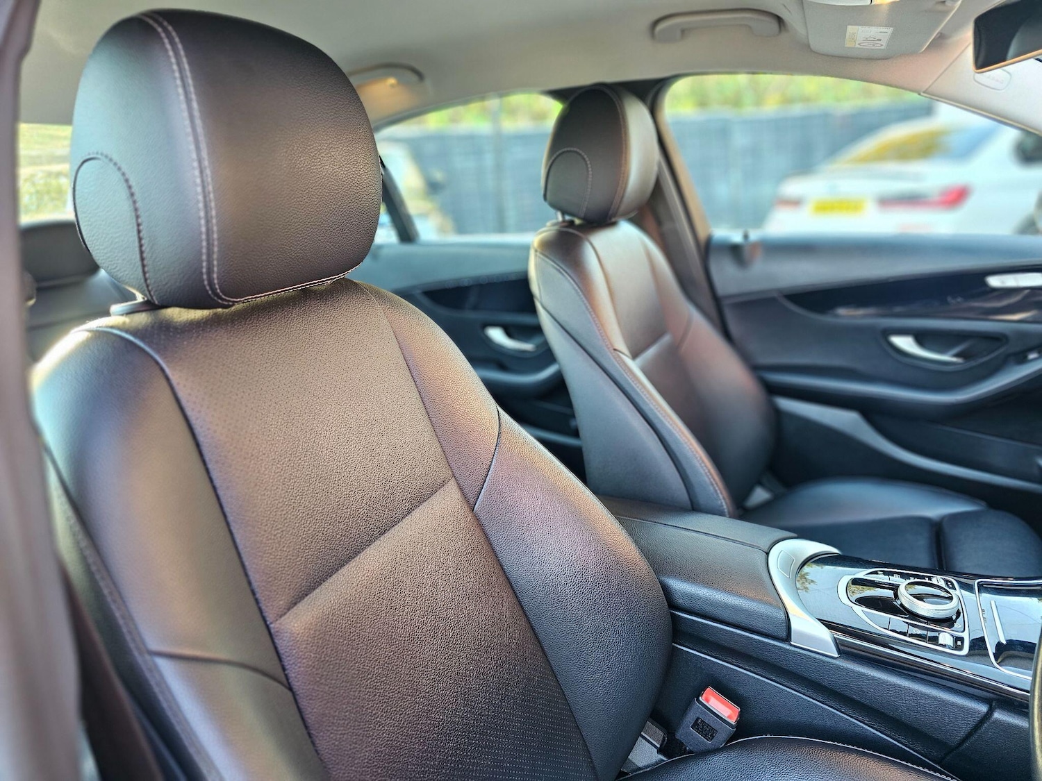 Used Mercedes-Benz C Class 2019 for sale - 76398873: Photo 5