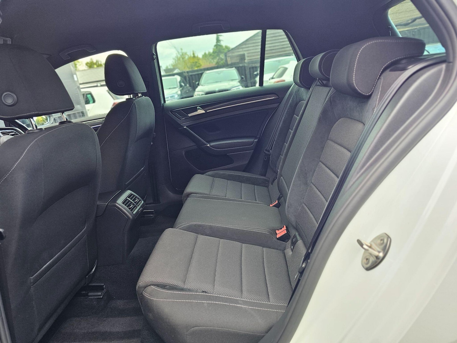 Used Volkswagen Golf 2018 for sale - 76337545: Photo 34