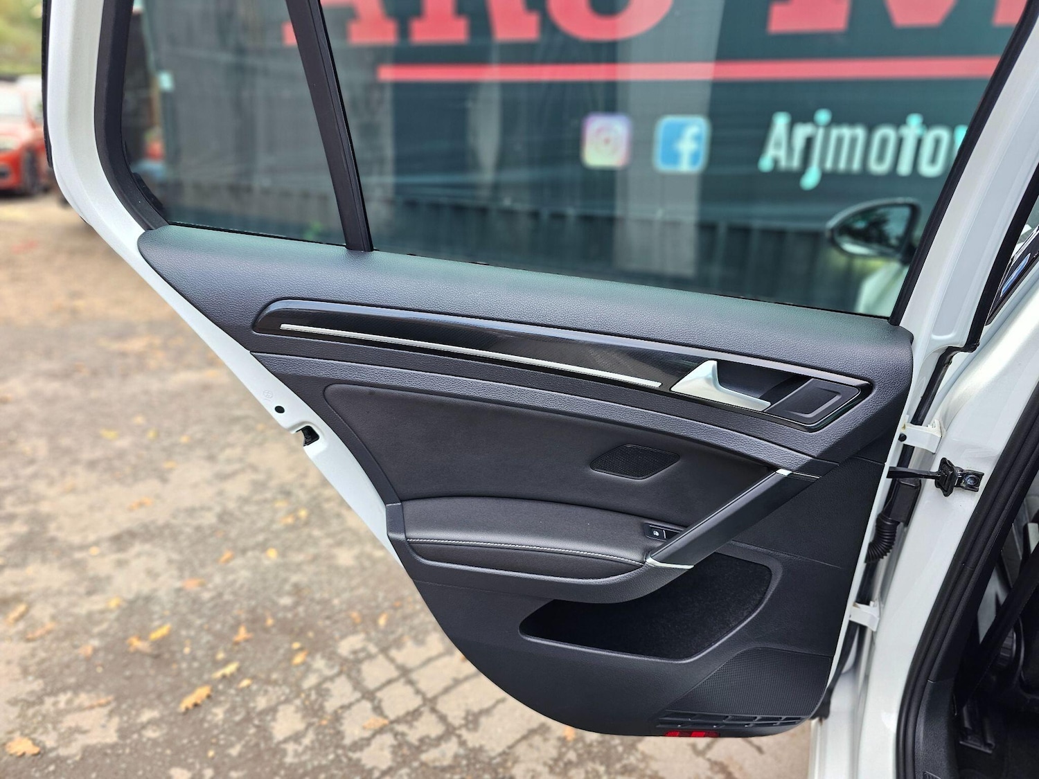 Used Volkswagen Golf 2018 for sale - 76337545: Photo 37