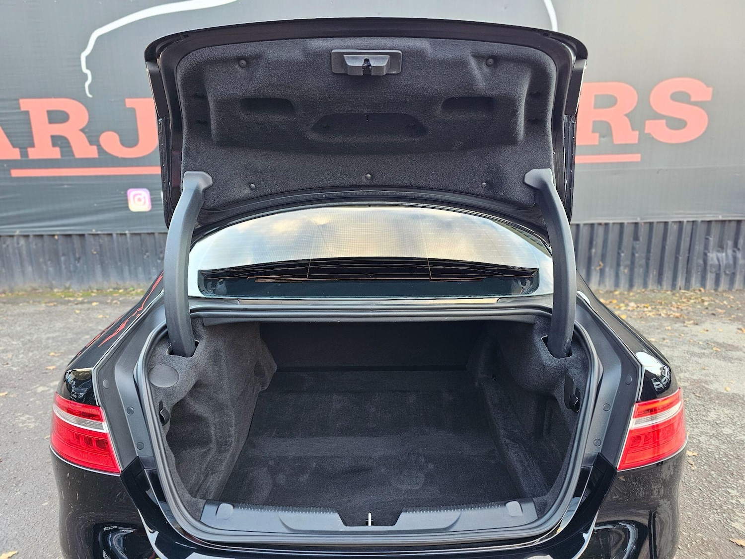 Used Jaguar XE 2018 for sale - 76898949: Photo 50