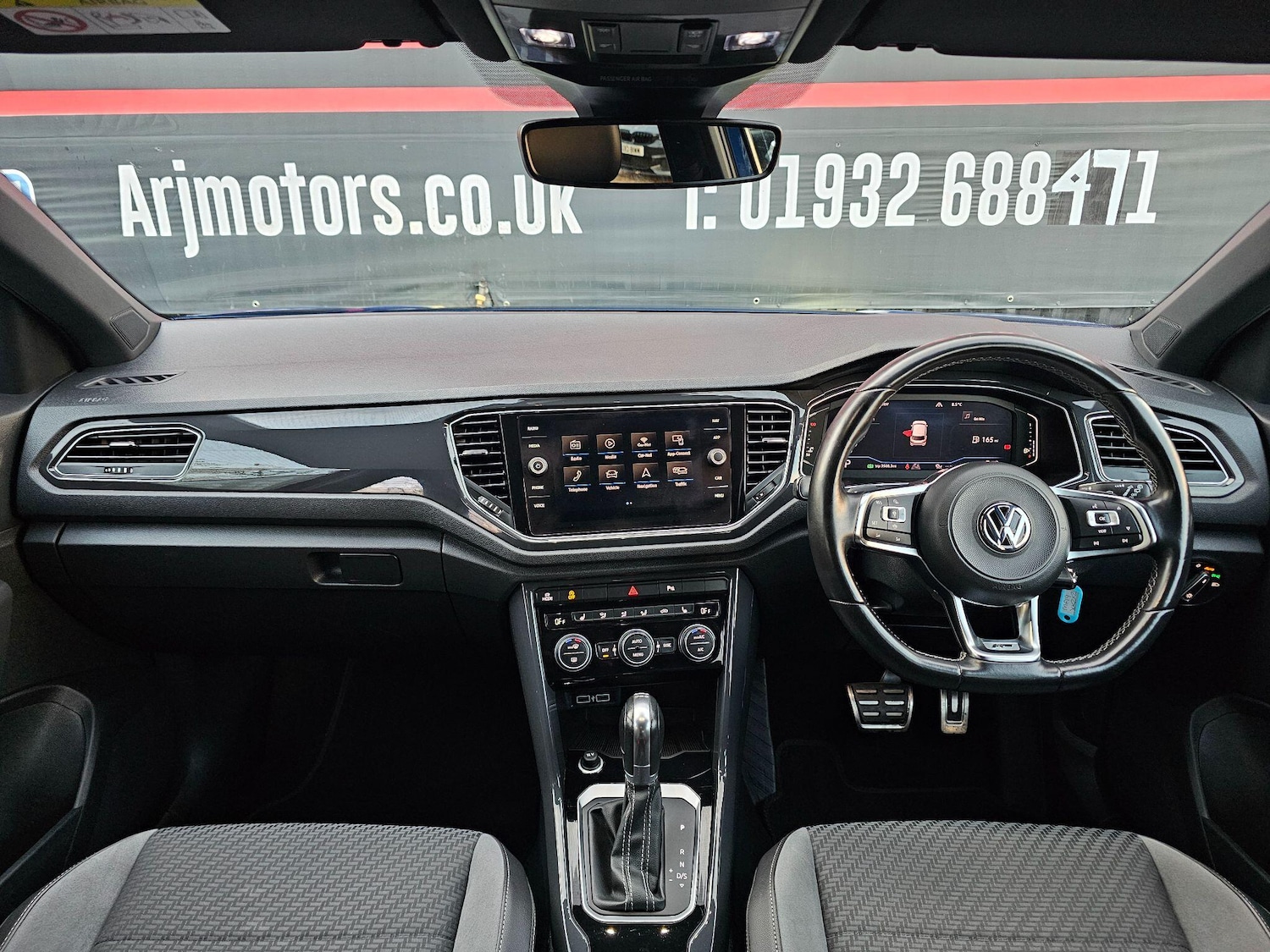 Used Volkswagen T-Roc 2019 for sale - 76752471: Photo 2