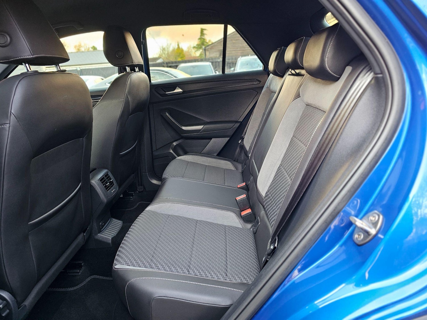 Used Volkswagen T-Roc 2019 for sale - 76752471: Photo 30