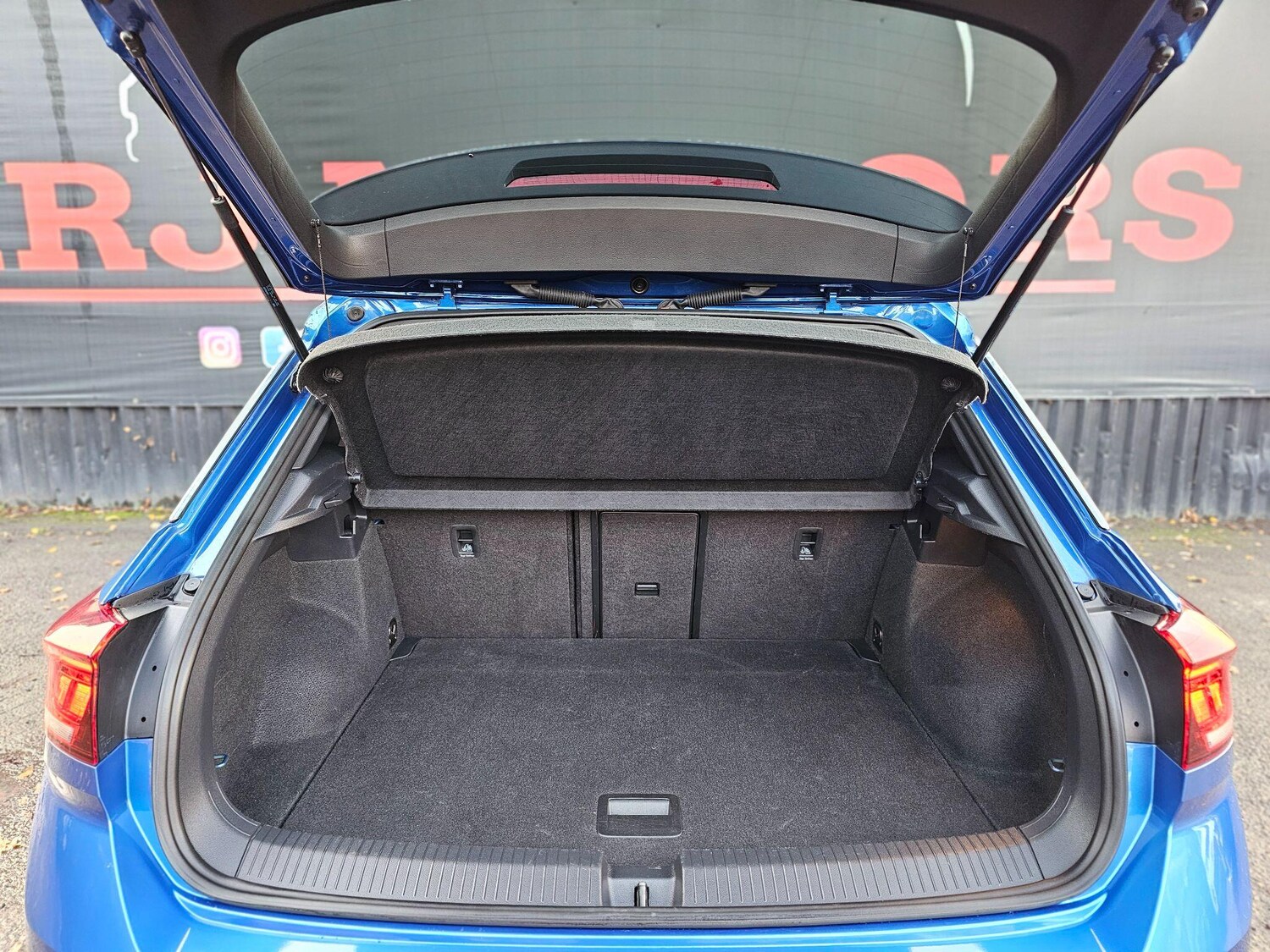 Used Volkswagen T-Roc 2019 for sale - 76752471: Photo 43