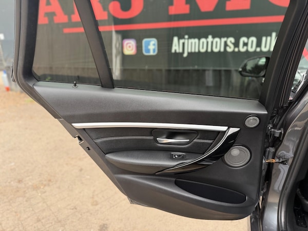 Used BMW 3 Series 2019 for sale - 76306615: Photo 48