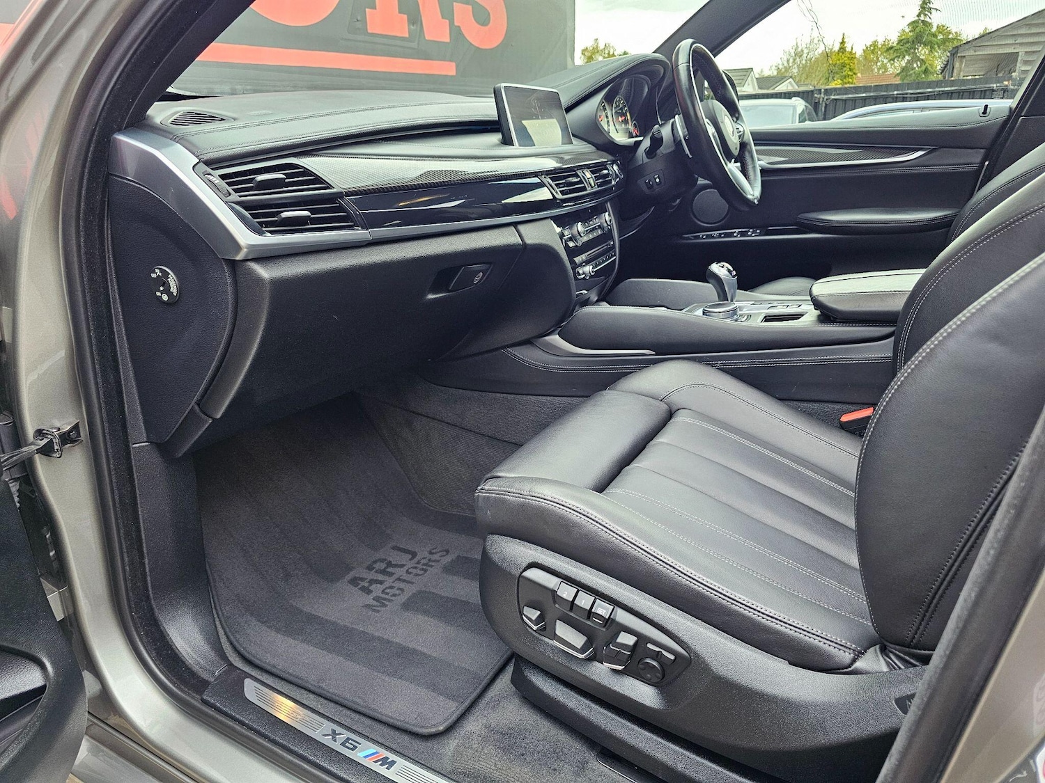 Used BMW x6 M 2017 for sale - 76499759: Photo 46