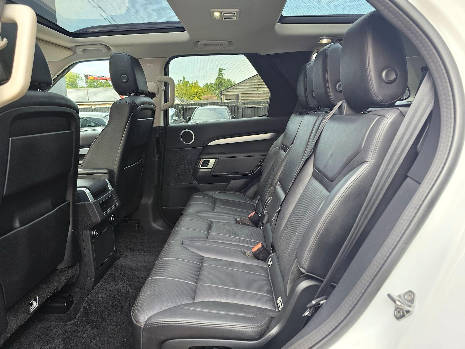 Used Land Rover Discovery 2020 for sale - 76137145: Photo 14