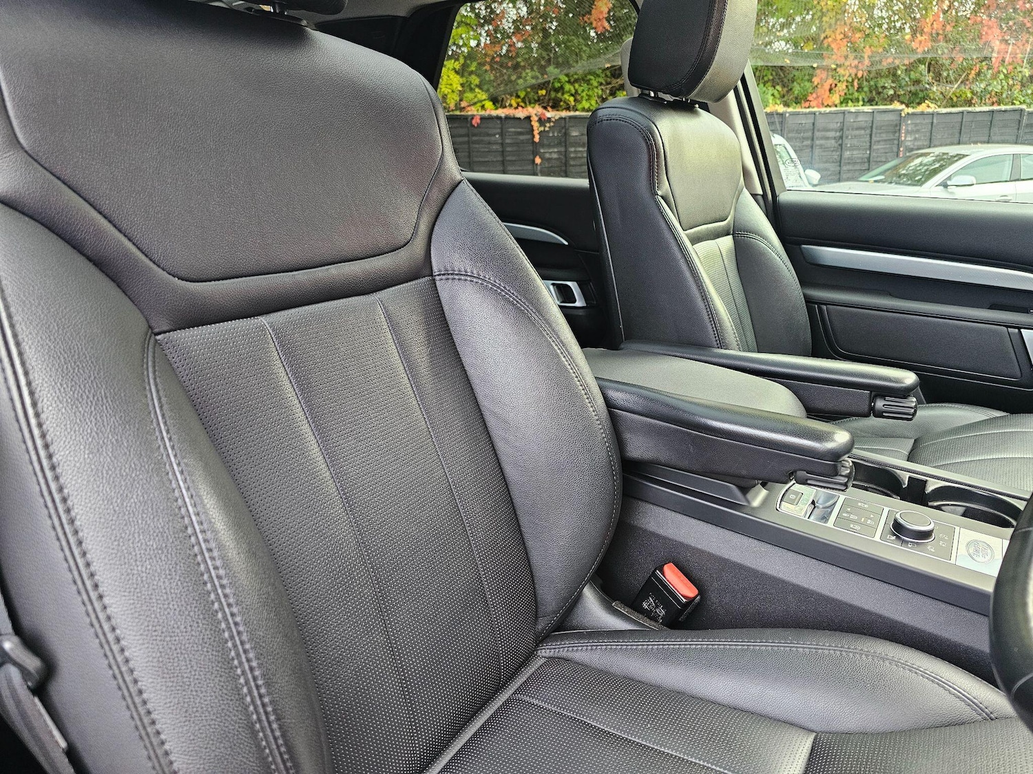 Used Land Rover Discovery 2020 for sale - 76137145: Photo 21