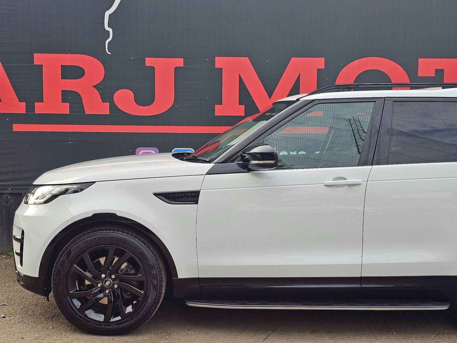 Used Land Rover Discovery 2020 for sale - 76137145: Photo 32