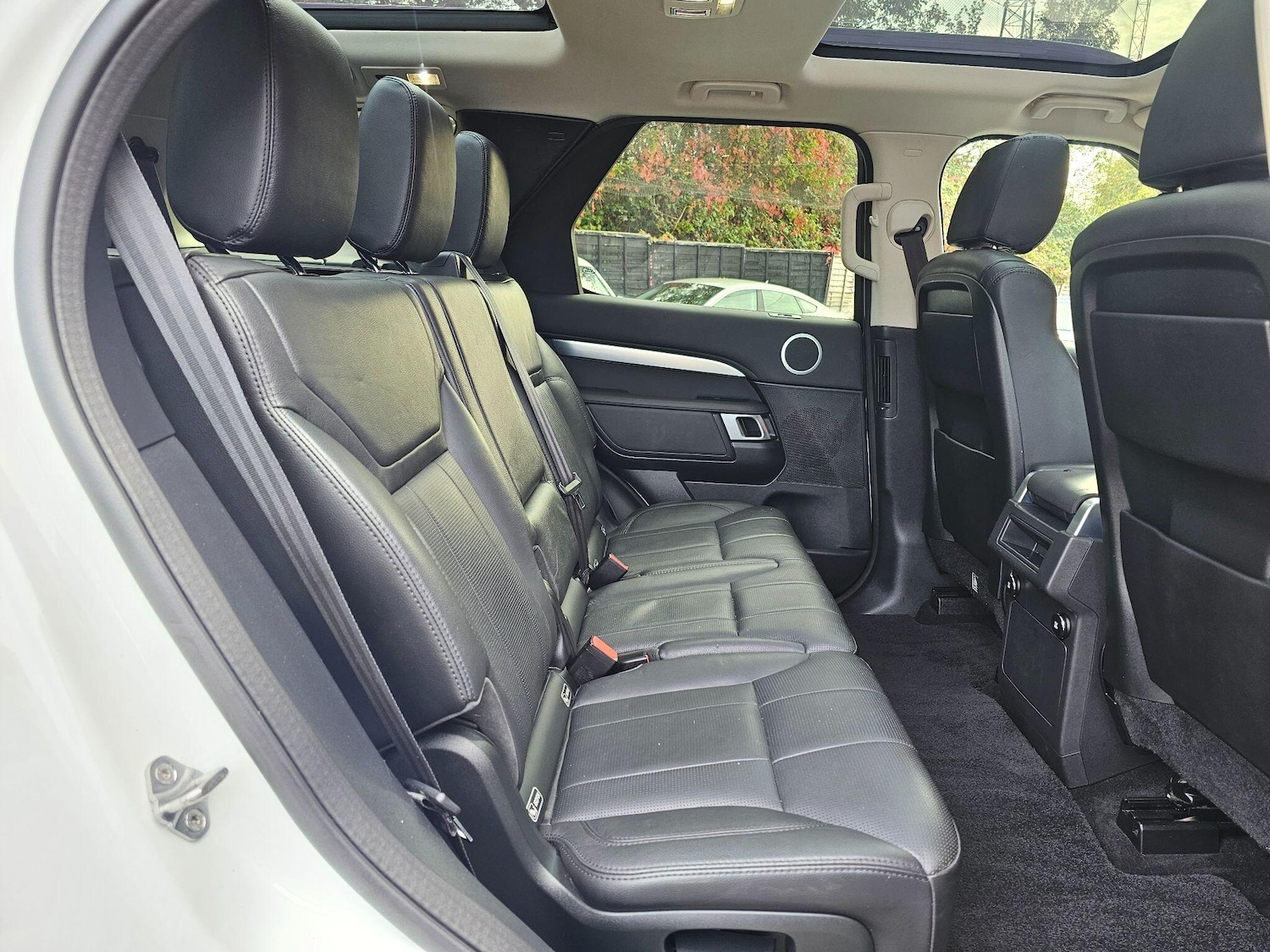 Used Land Rover Discovery 2020 for sale - 76137145: Photo 39