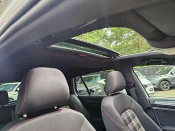 Used Volkswagen Golf 2019 for sale - 75040587: Photo