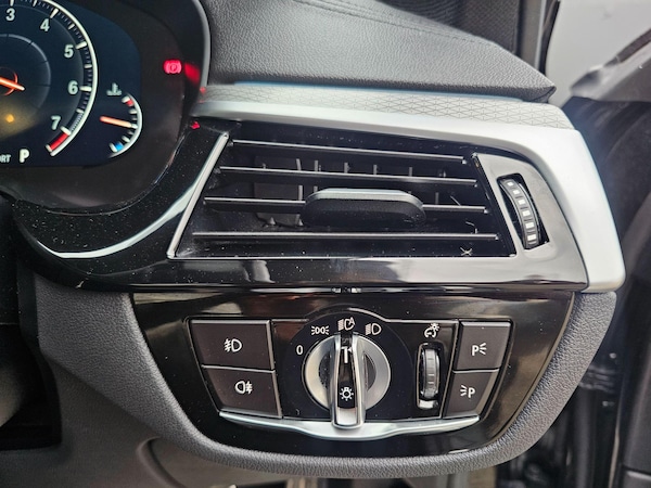 Used BMW 5 Series 2018 for sale - 76307804: Photo 49