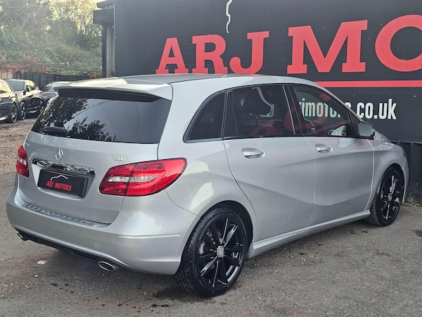Used Mercedes-Benz B-Class 2014 for sale - 76199844: Photo 8
