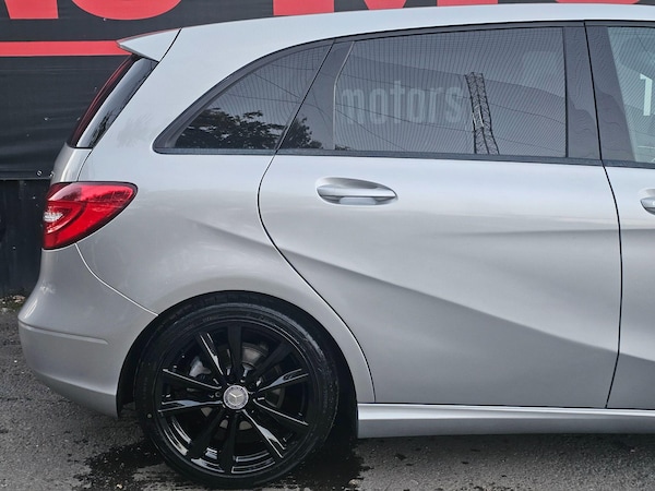 Used Mercedes-Benz B-Class 2014 for sale - 76199844: Photo 9