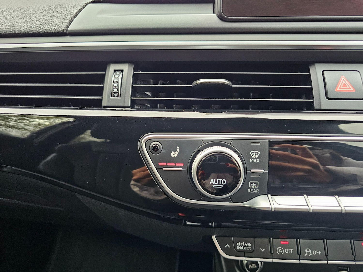 Used Audi A4 2019 for sale - 76457356: Photo 24