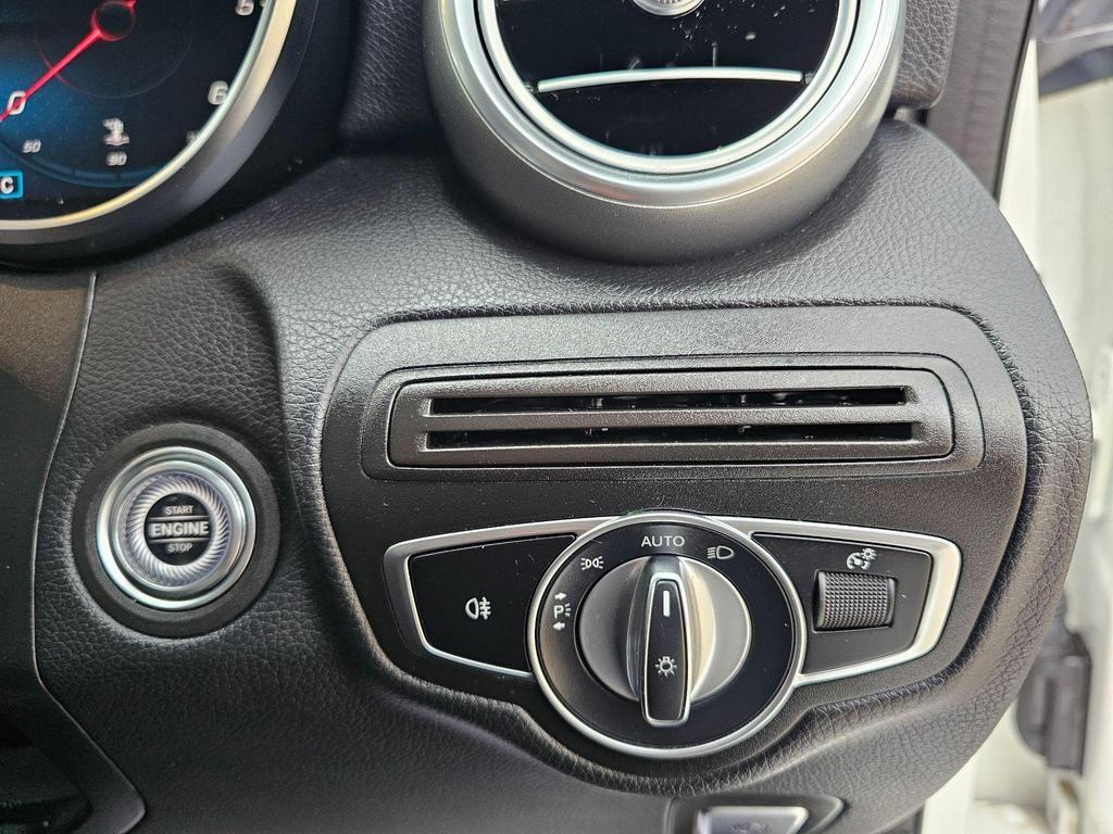 Used Mercedes-Benz GLC 2019 for sale - 76360747: Photo 42