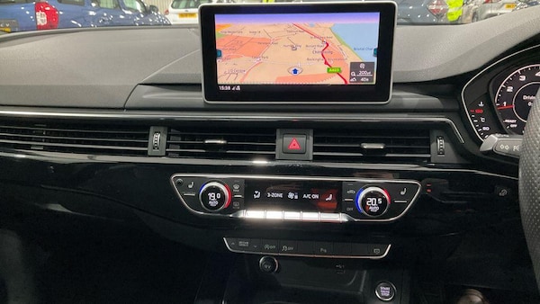 Used Audi A4 Avant 2018 for sale - 76326857: Photo 8