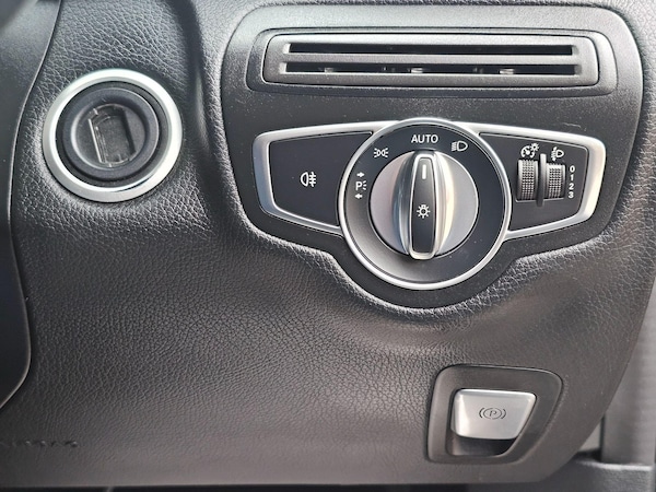Used Mercedes-Benz C Class 2017 for sale - 76270983: Photo 27