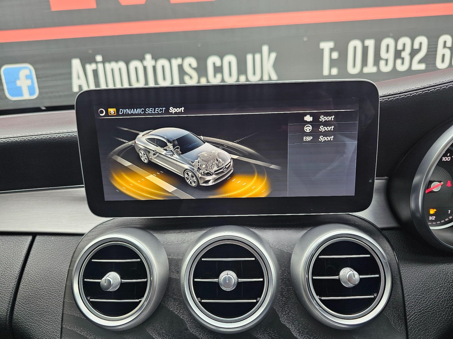 Used Mercedes-Benz C Class 2019 for sale - 76282686: Photo 3