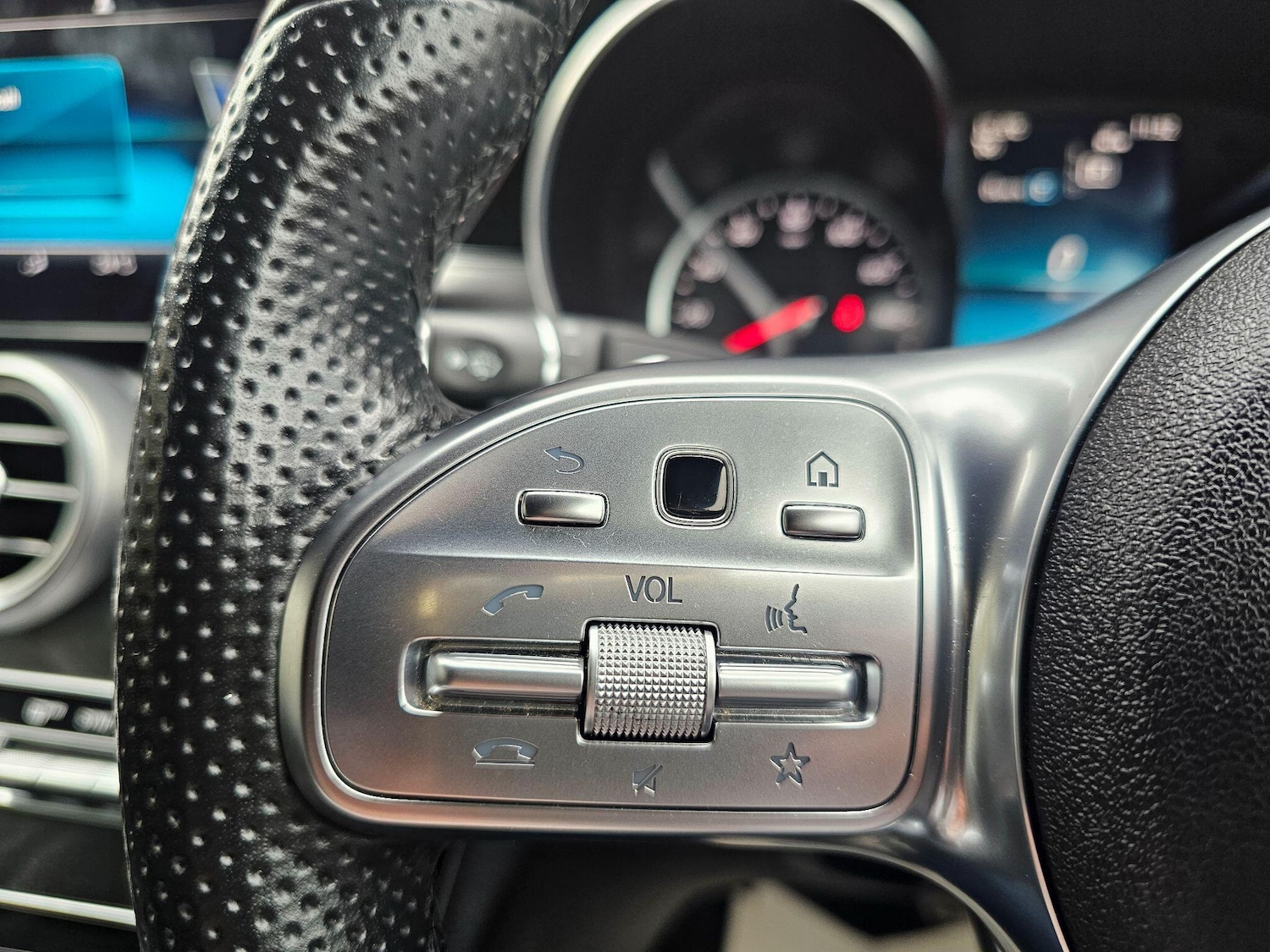 Used Mercedes-Benz C Class 2019 for sale - 76282686: Photo 40