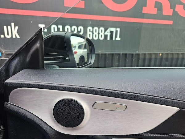 Used Mercedes-Benz C Class 2019 for sale - 76282686: Photo 4