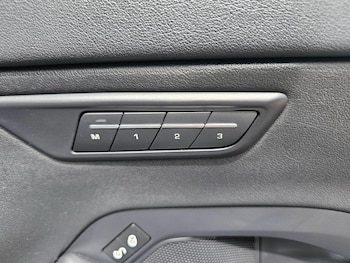 Used Jaguar E-Pace 2018 for sale - 76485624: Photo