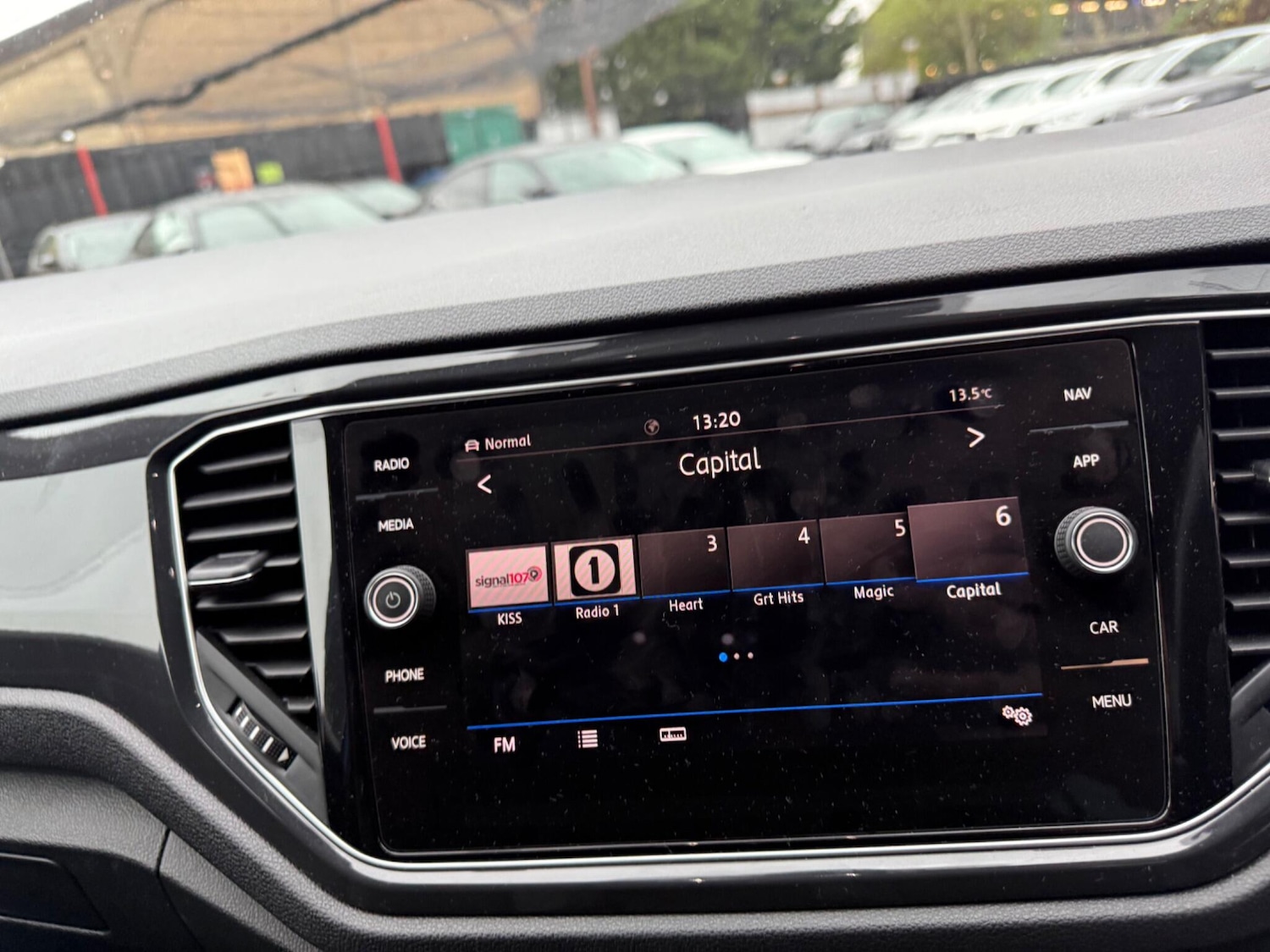 Used Volkswagen T-Roc 2019 for sale - 76592232: Photo 15